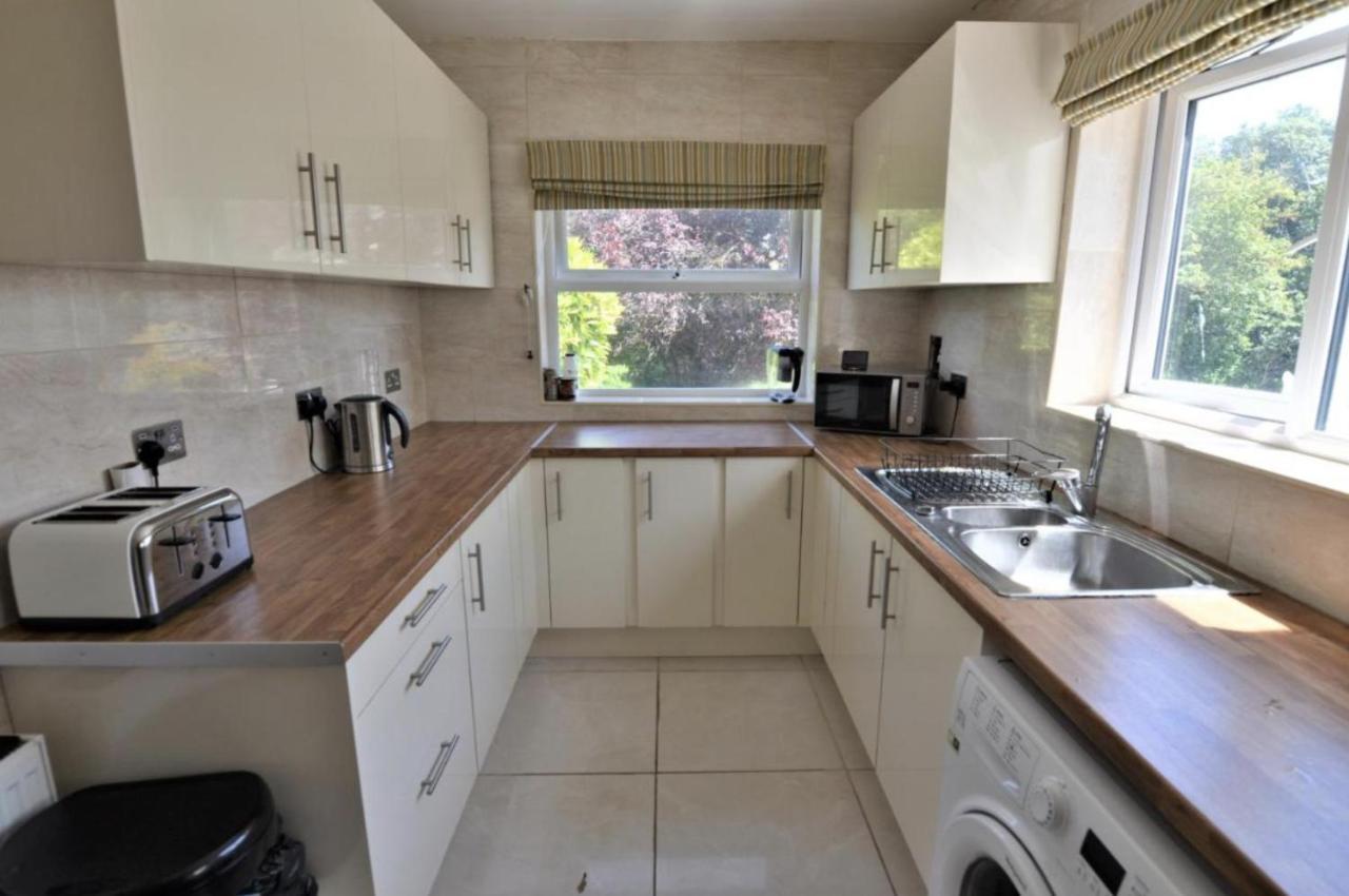 Double Bed With Patio Apartment Oxford Exterior photo